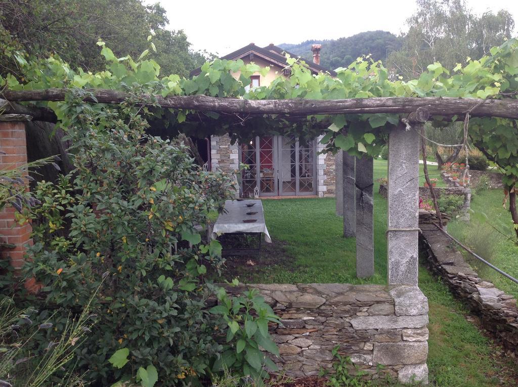 Appartement Il Ciliegio Selvatico à Verbania Extérieur photo